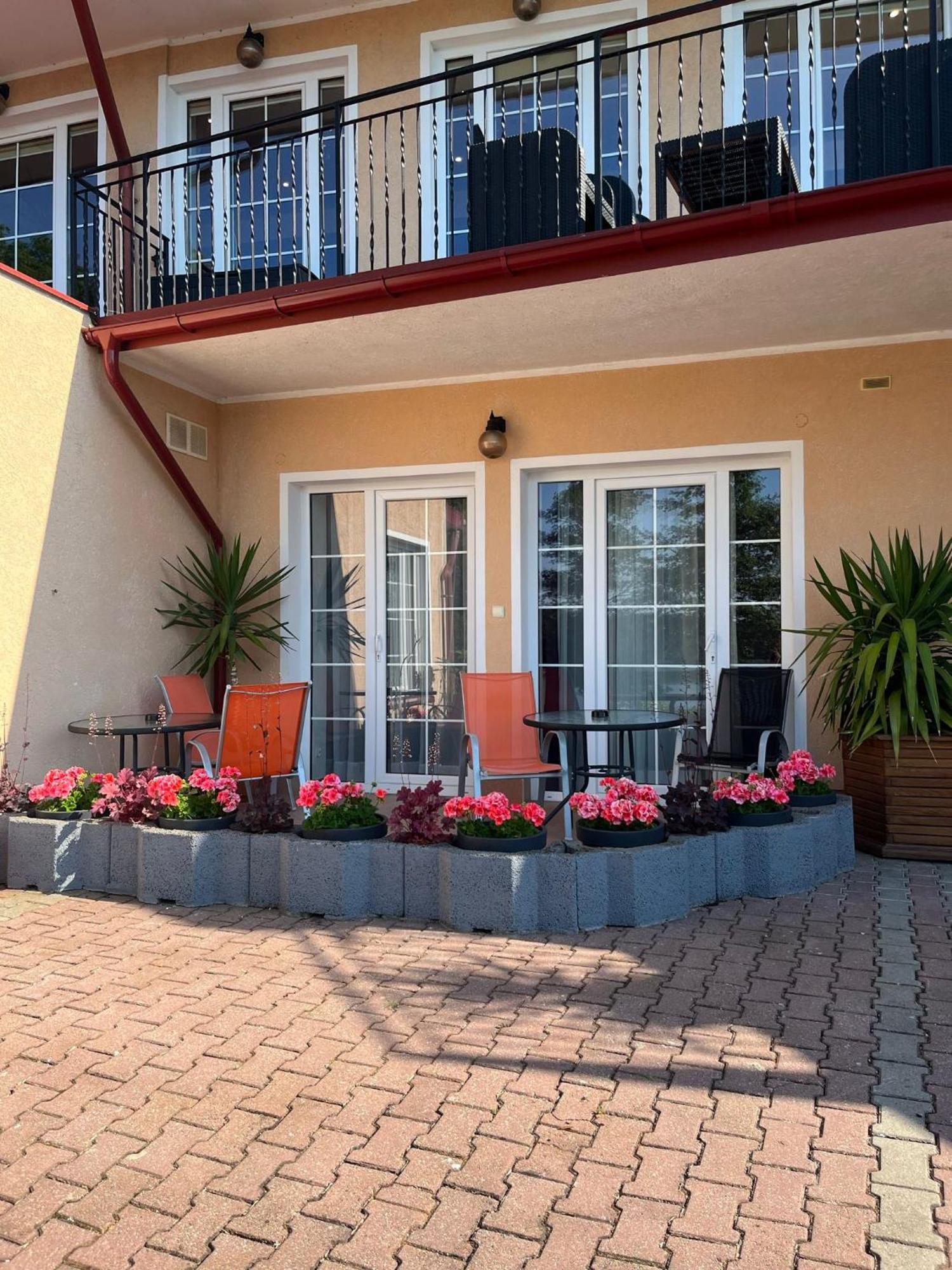 Eva Hotel Mrągowo Eksteriør billede