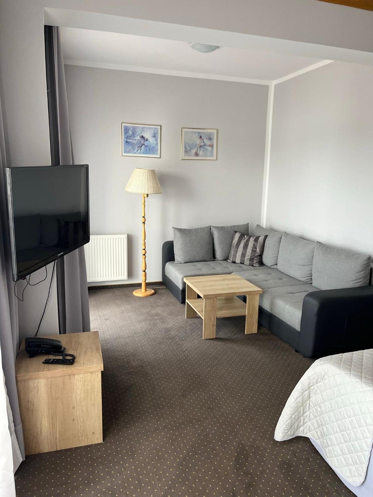 Eva Hotel Mrągowo Eksteriør billede