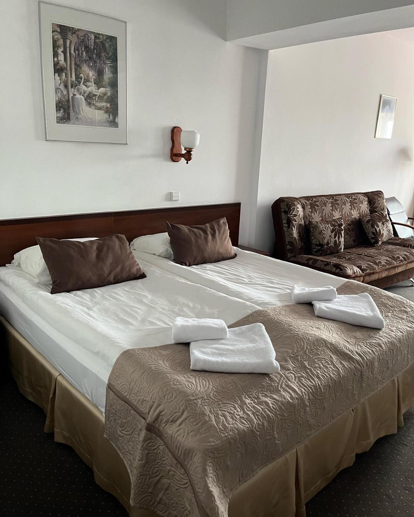 Eva Hotel Mrągowo Eksteriør billede