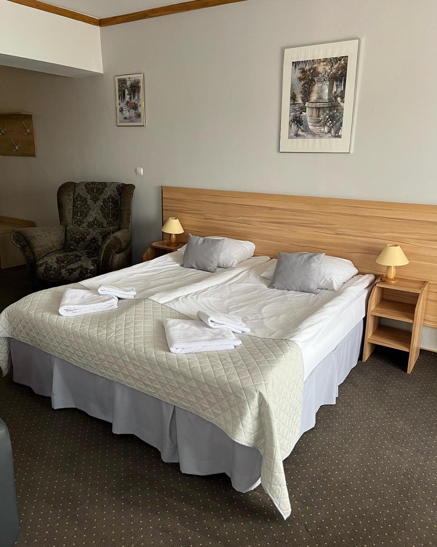 Eva Hotel Mrągowo Eksteriør billede