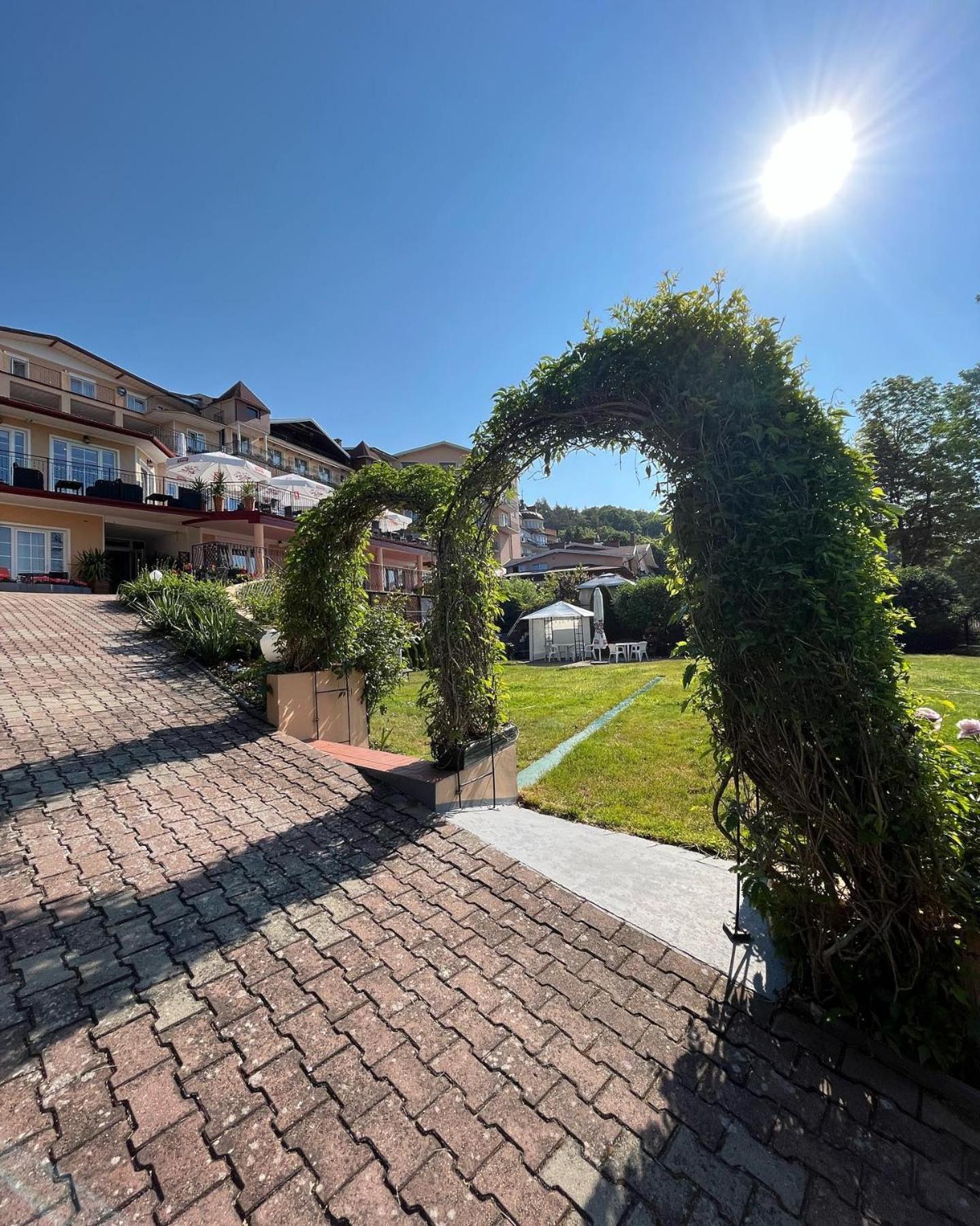Eva Hotel Mrągowo Eksteriør billede