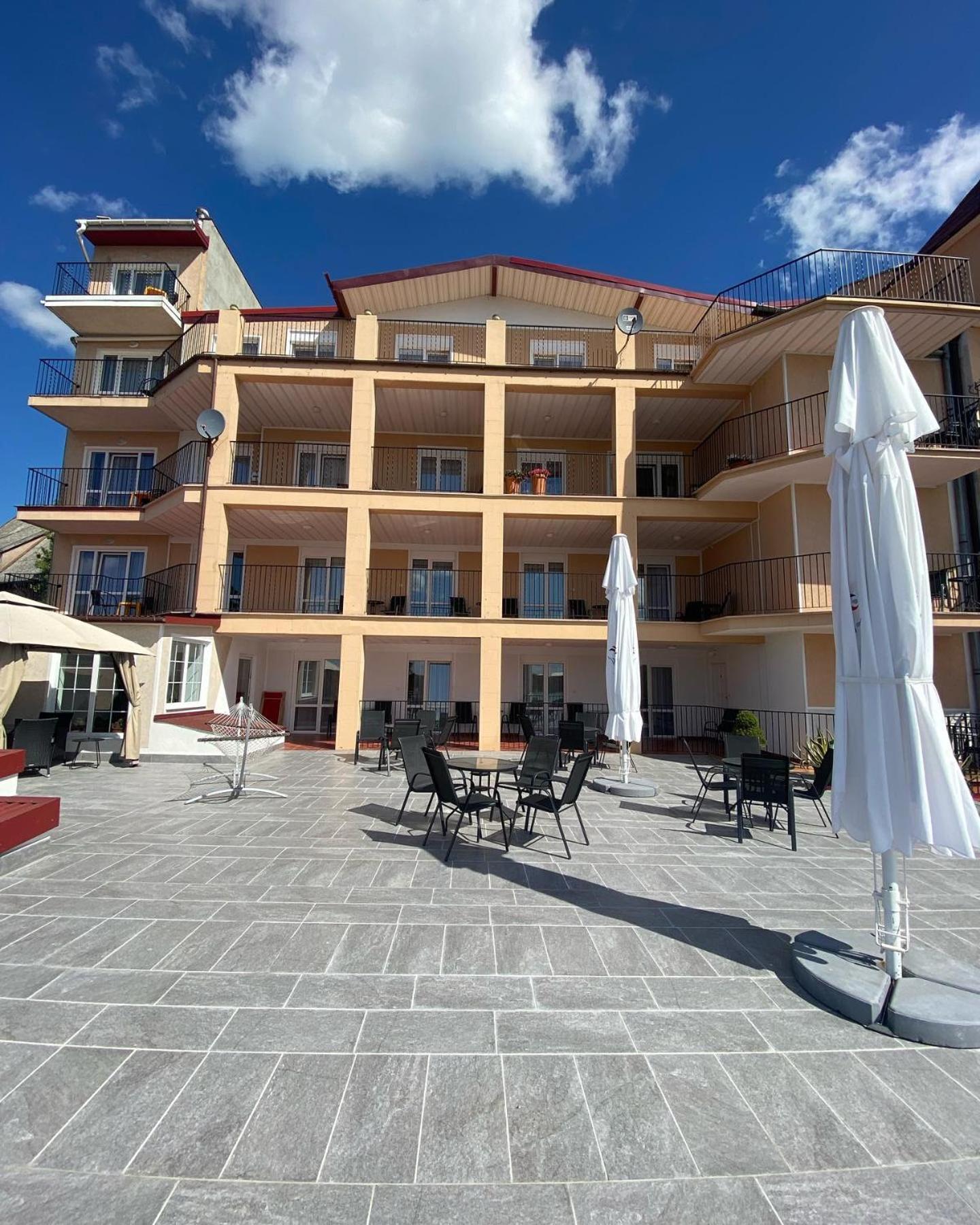 Eva Hotel Mrągowo Eksteriør billede