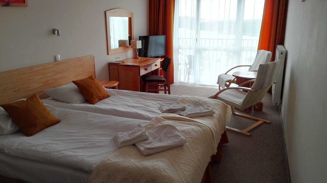 Eva Hotel Mrągowo Eksteriør billede