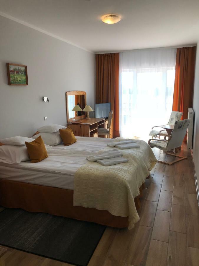 Eva Hotel Mrągowo Eksteriør billede